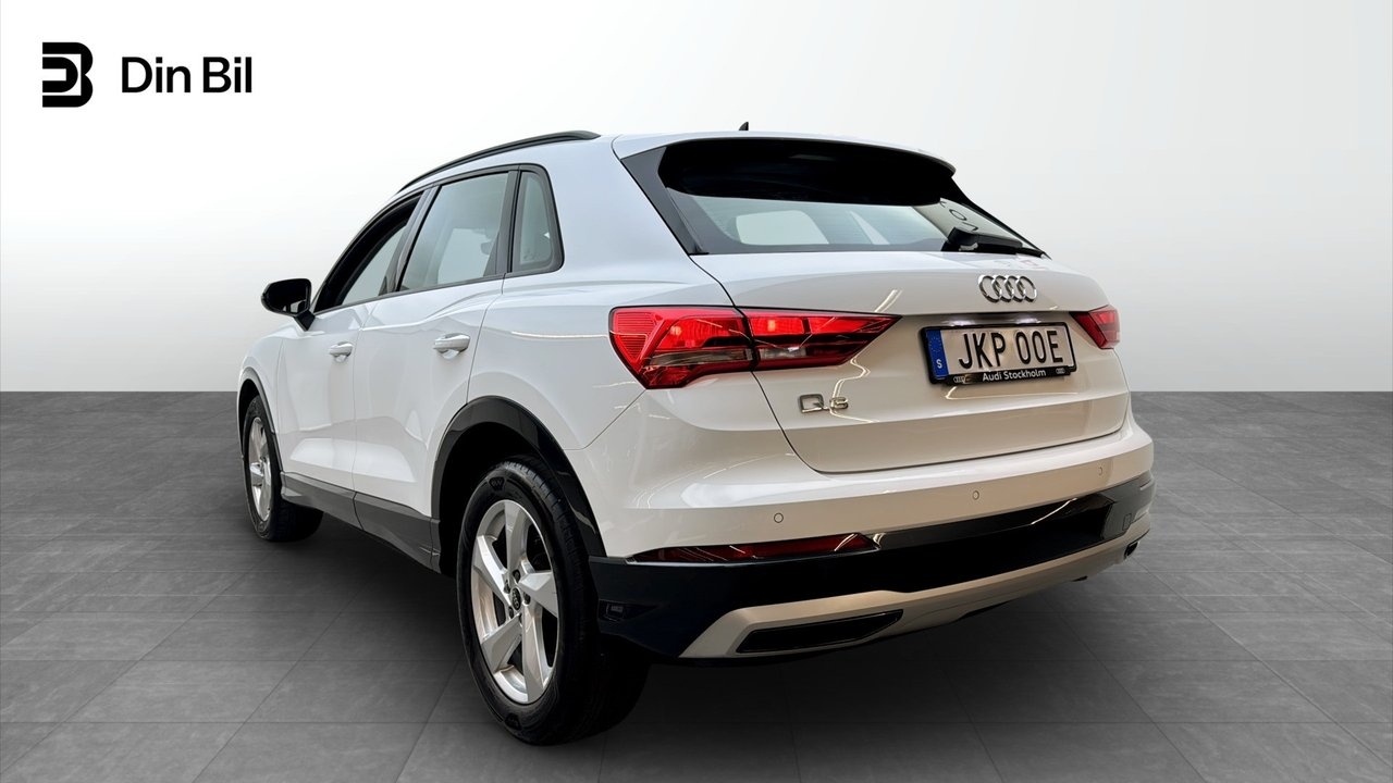 Audi Q3 35 TFSI Advanced 150hk S-tronic 2023, bild 3/10