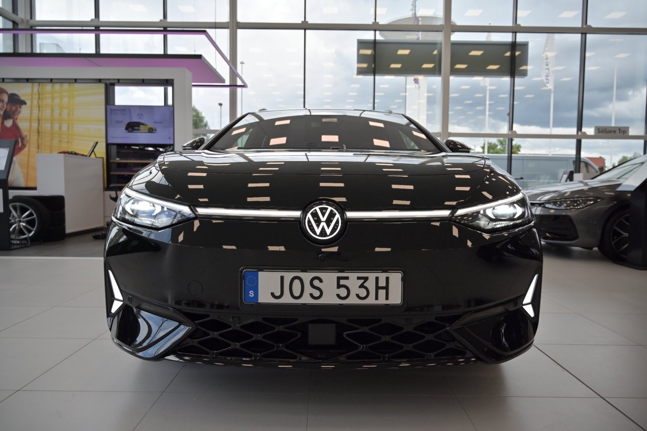 Volkswagen ID.7 GTX Tourer 2027, bild 3/10