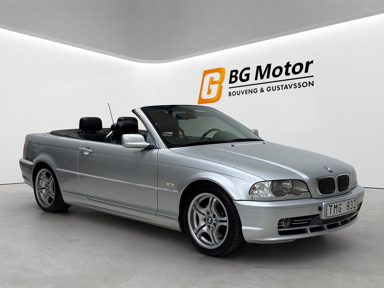 BMW 330