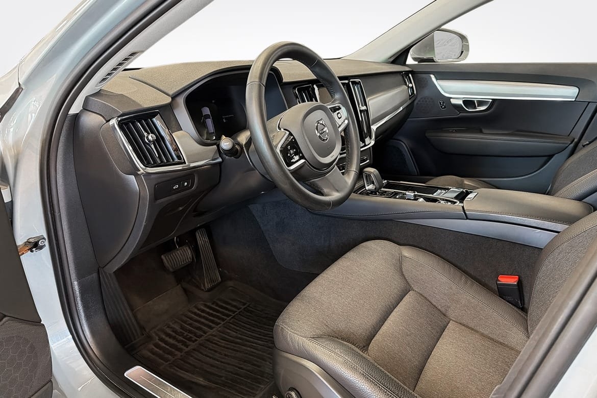 Volvo V90 Recharge T6 Core Edition, Drag 2024, bild 6/10