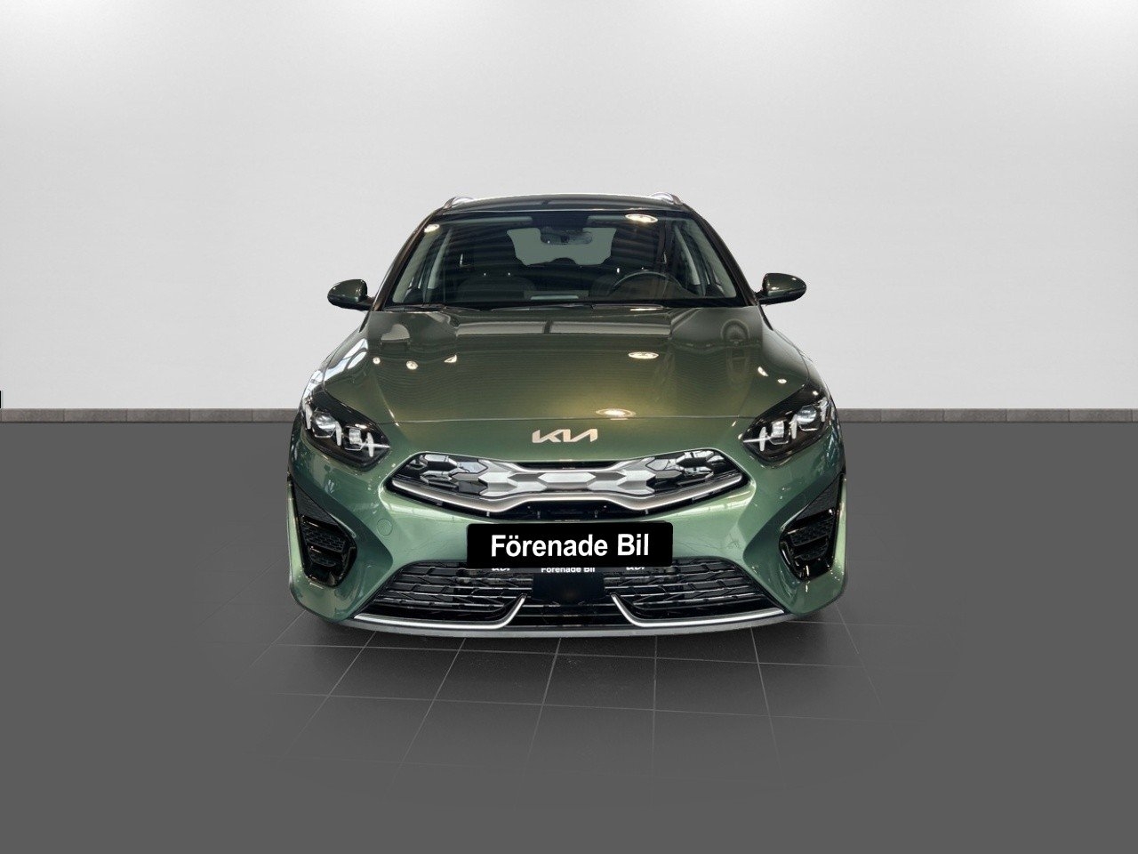 Kia Ceed SW 1.6 PLUG-IN HYBRID ACTION 2023, photo 2/10