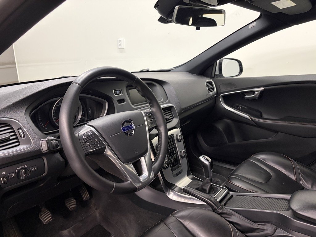 Volvo V40 D2 Ocean Race Euro 6 2016, kuva 7/10