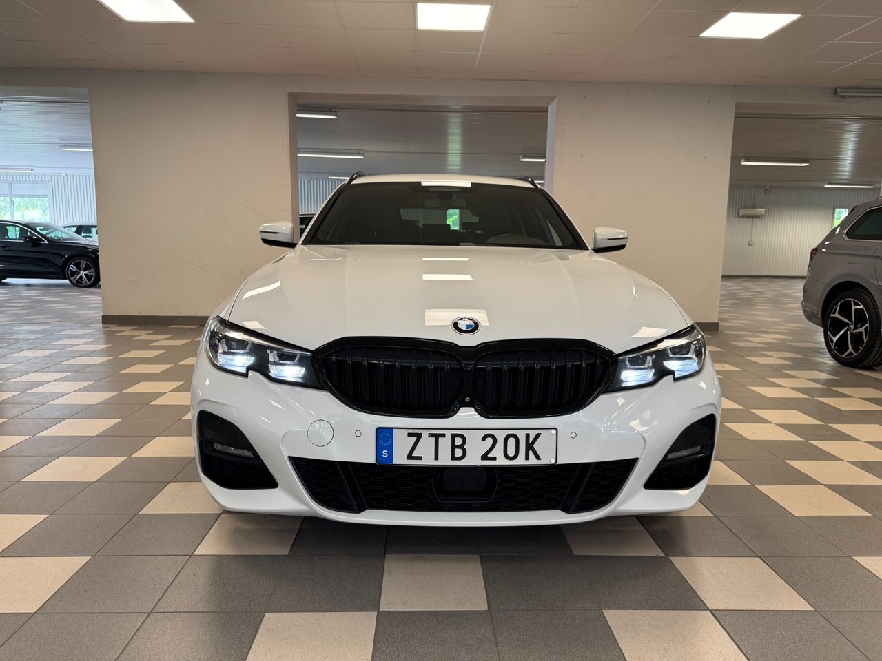 BMW 320 2021, bild 3/10