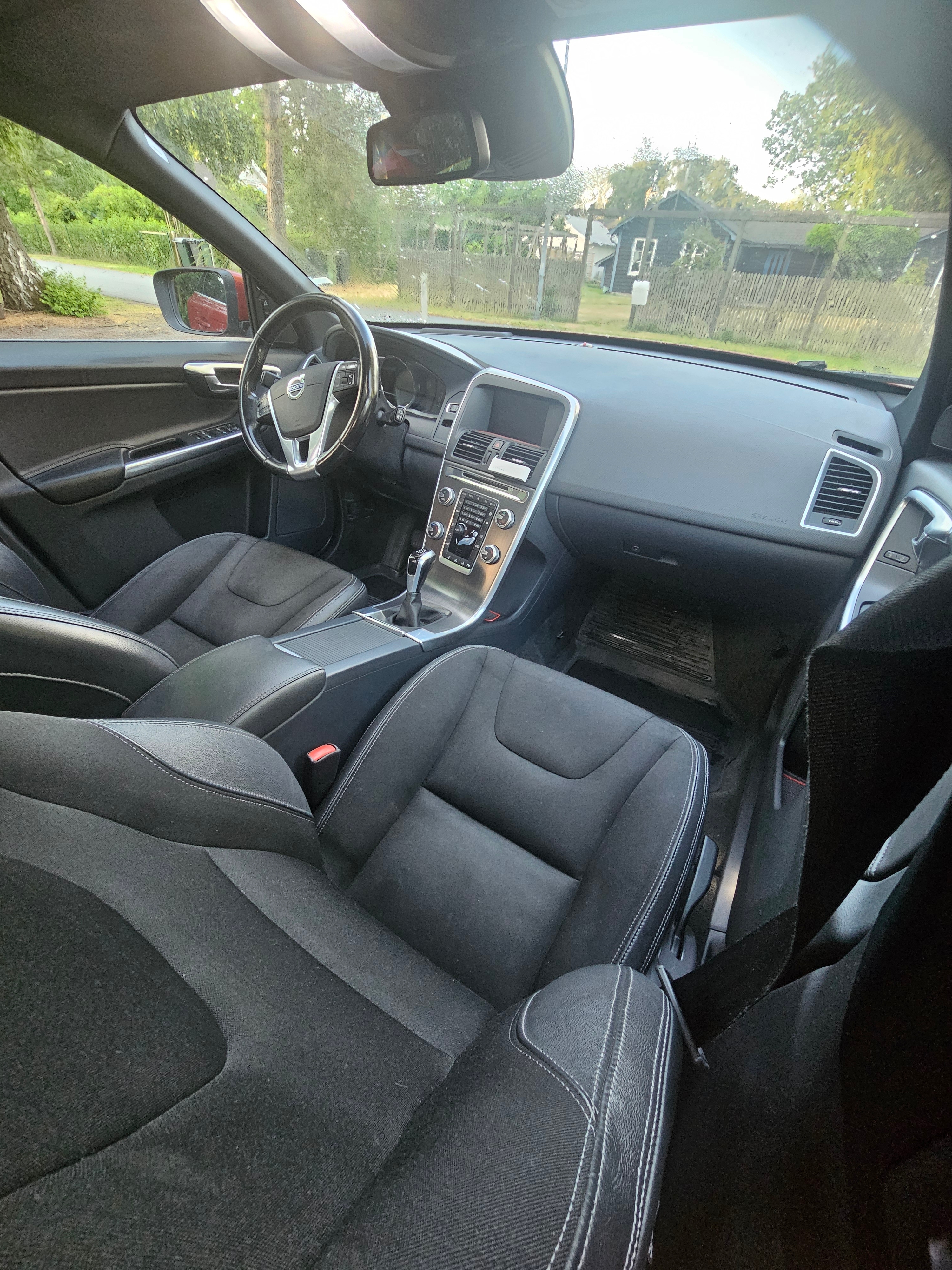 Volvo XC60 D4 Manuell 190HK 2016, bild 6/8