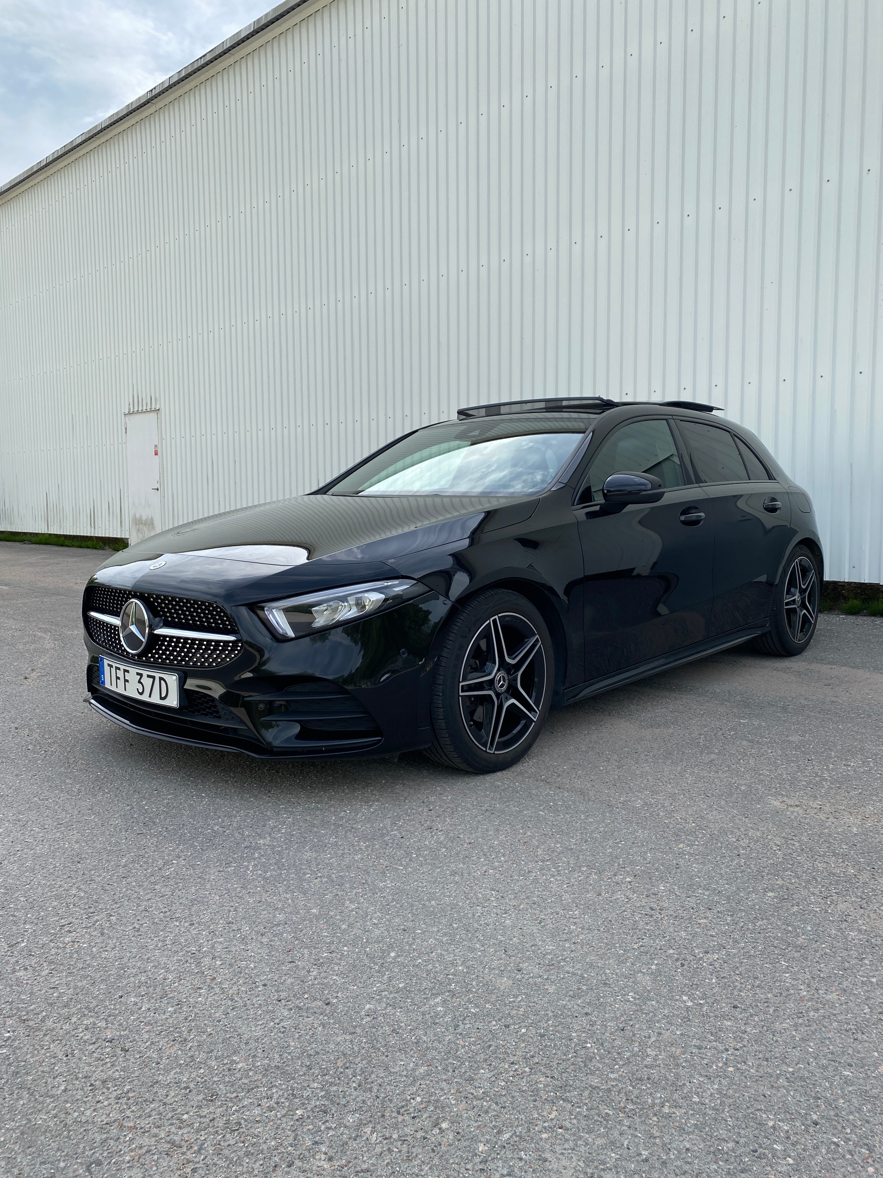 Mercedes-Benz A 180 Manuell 2020, bild 2/7