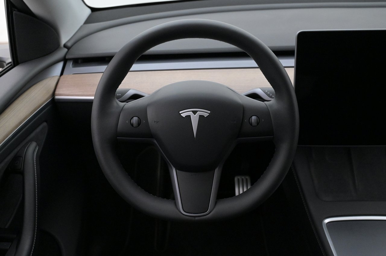 Tesla Model Y Performance Autopilot 2024, photo 7/10