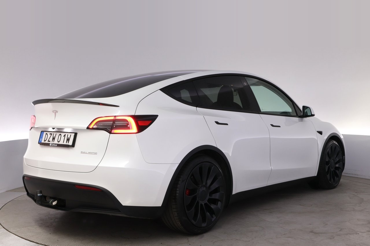 Tesla Model Y Performance Autopilot 2024, photo 5/10
