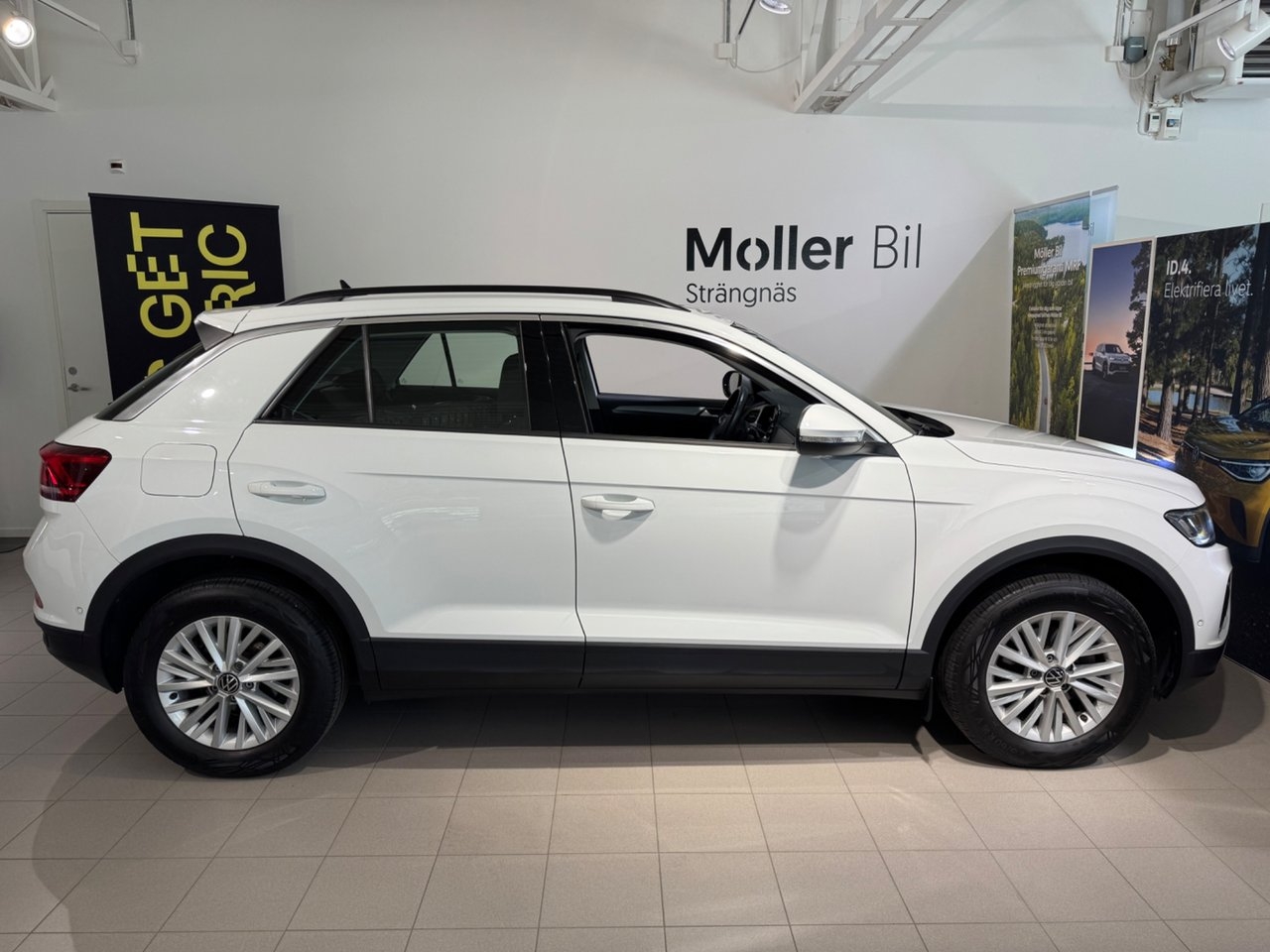 Volkswagen T-Roc 1.5 TSI 2023, bild 2/10