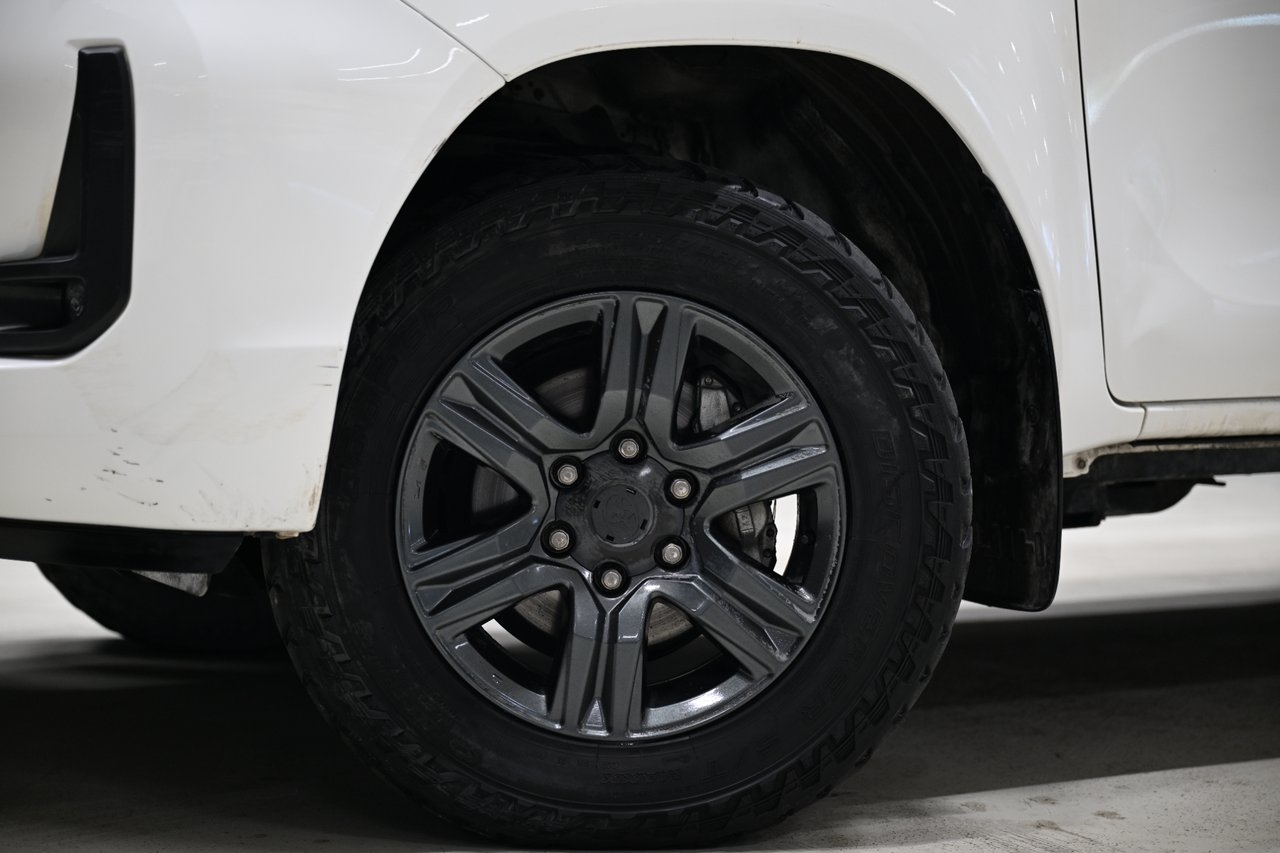 Toyota HiLux AWD 150HK Automat 2022, kuva 2/10