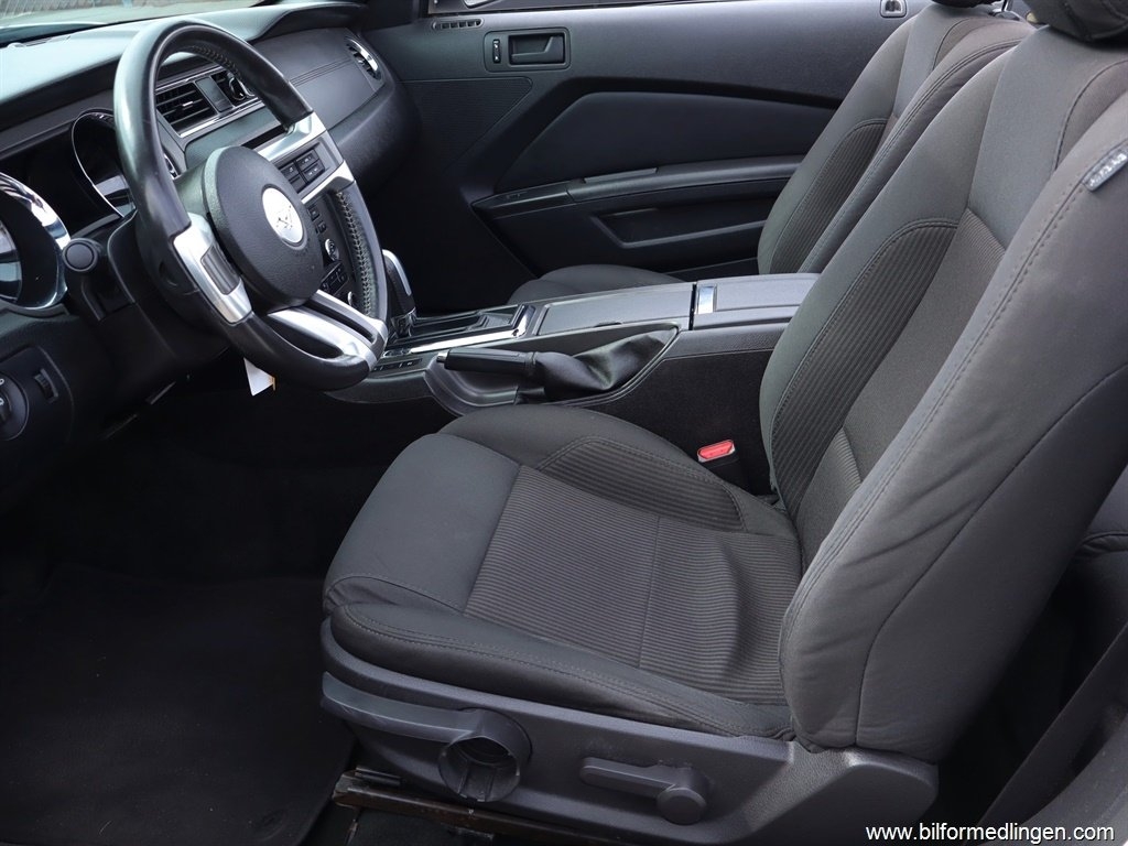 Ford Mustang V6 Cab 305hk 2013, bild 5/10