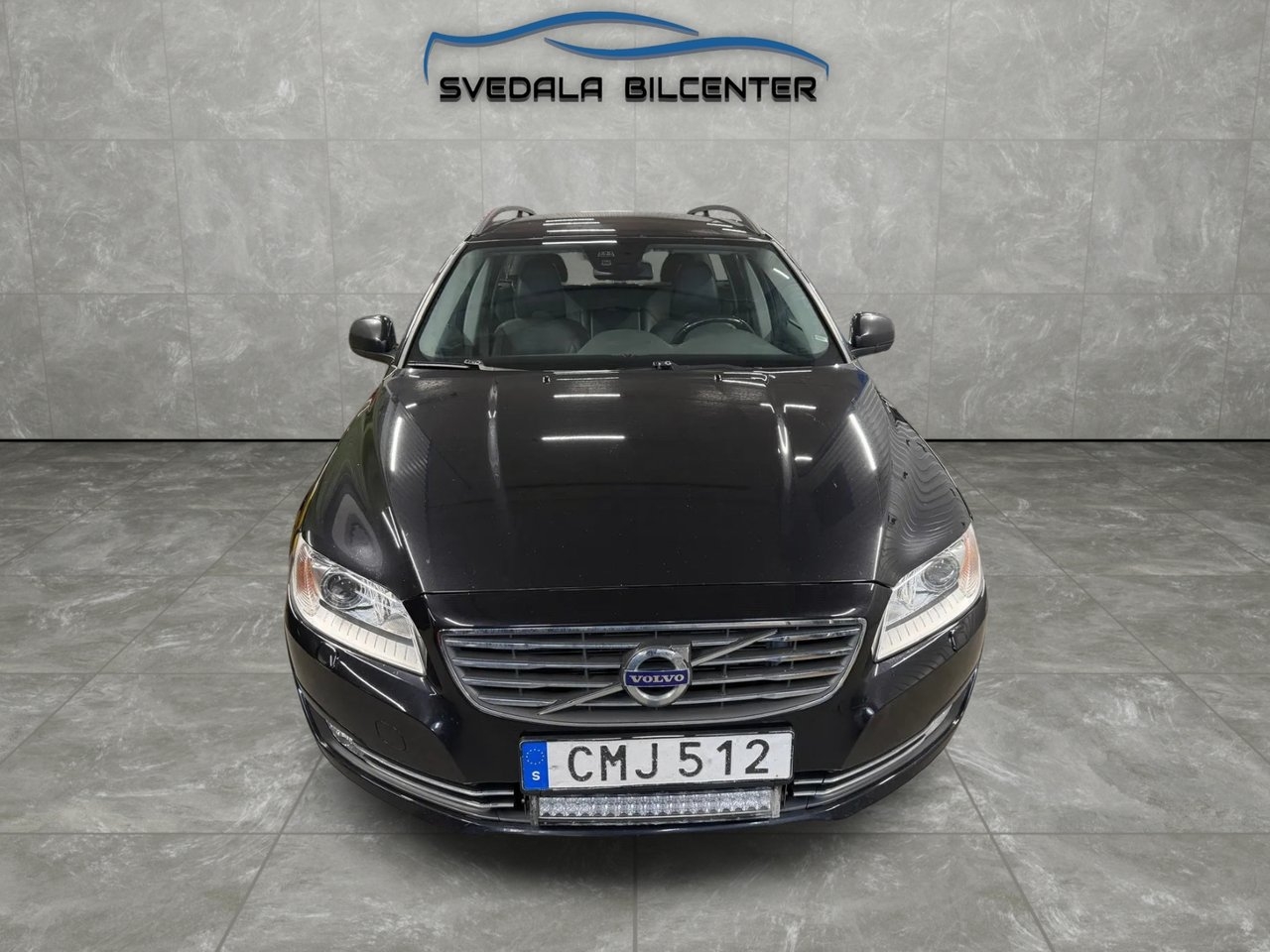 Volvo V70 D4 AWD Geartronic Momentum 2015, kuva 2/10