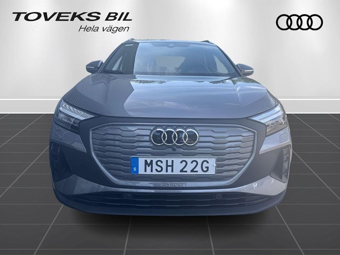 Audi Q4 e-tron 45 QUATTRO 2026, photo 6/10