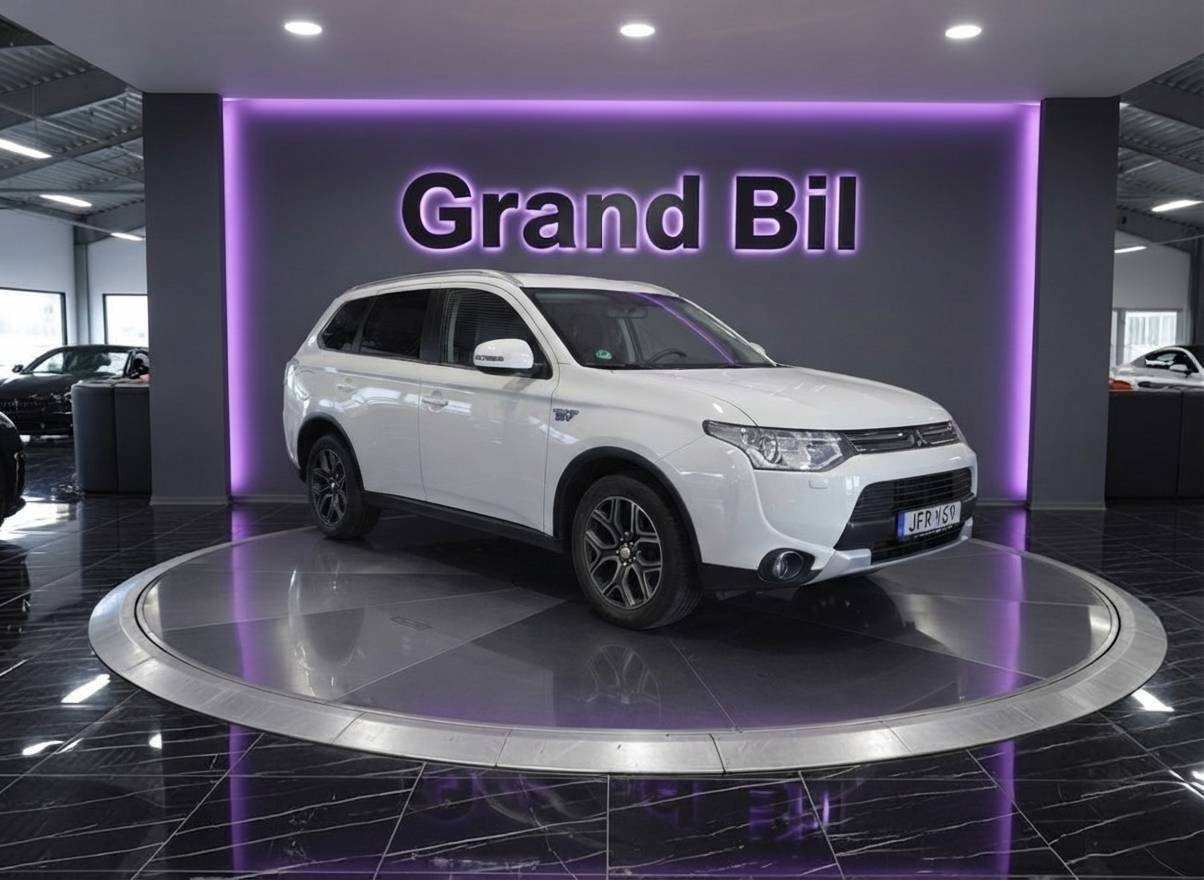 Mitsubishi Outlander 2016, bild 2/17