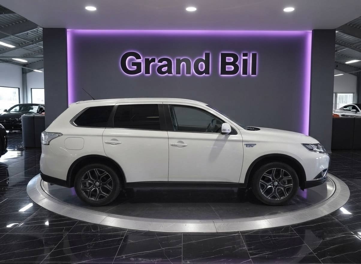 Mitsubishi Outlander 2016, bild 3/17