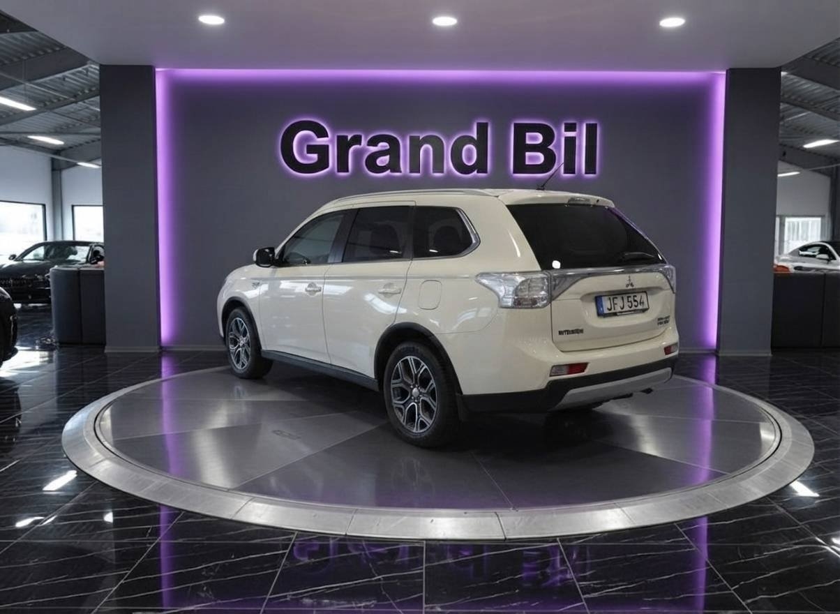 Mitsubishi Outlander 2016, bild 4/17
