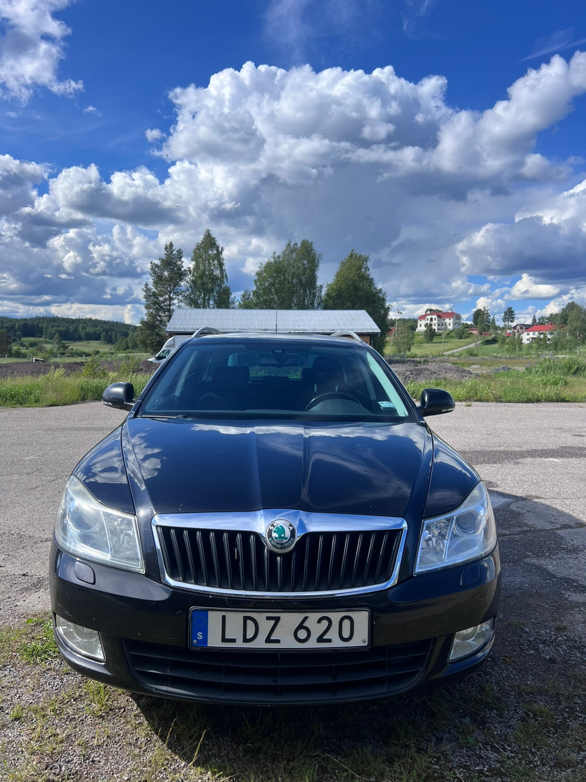 Skoda Octavia 2011, bild 2/10