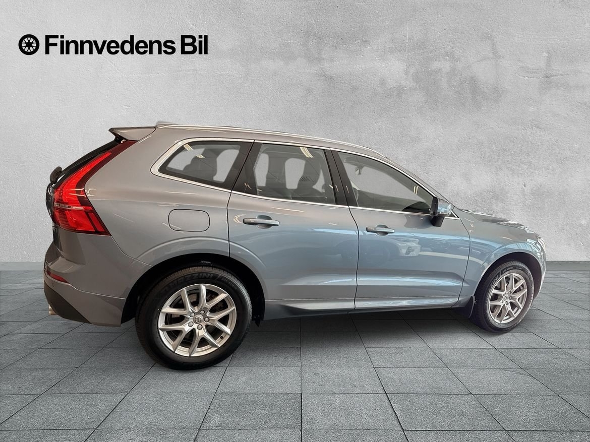 Volvo XC60 D4 AWD Momentum Adv SE 2019, bild 2/10