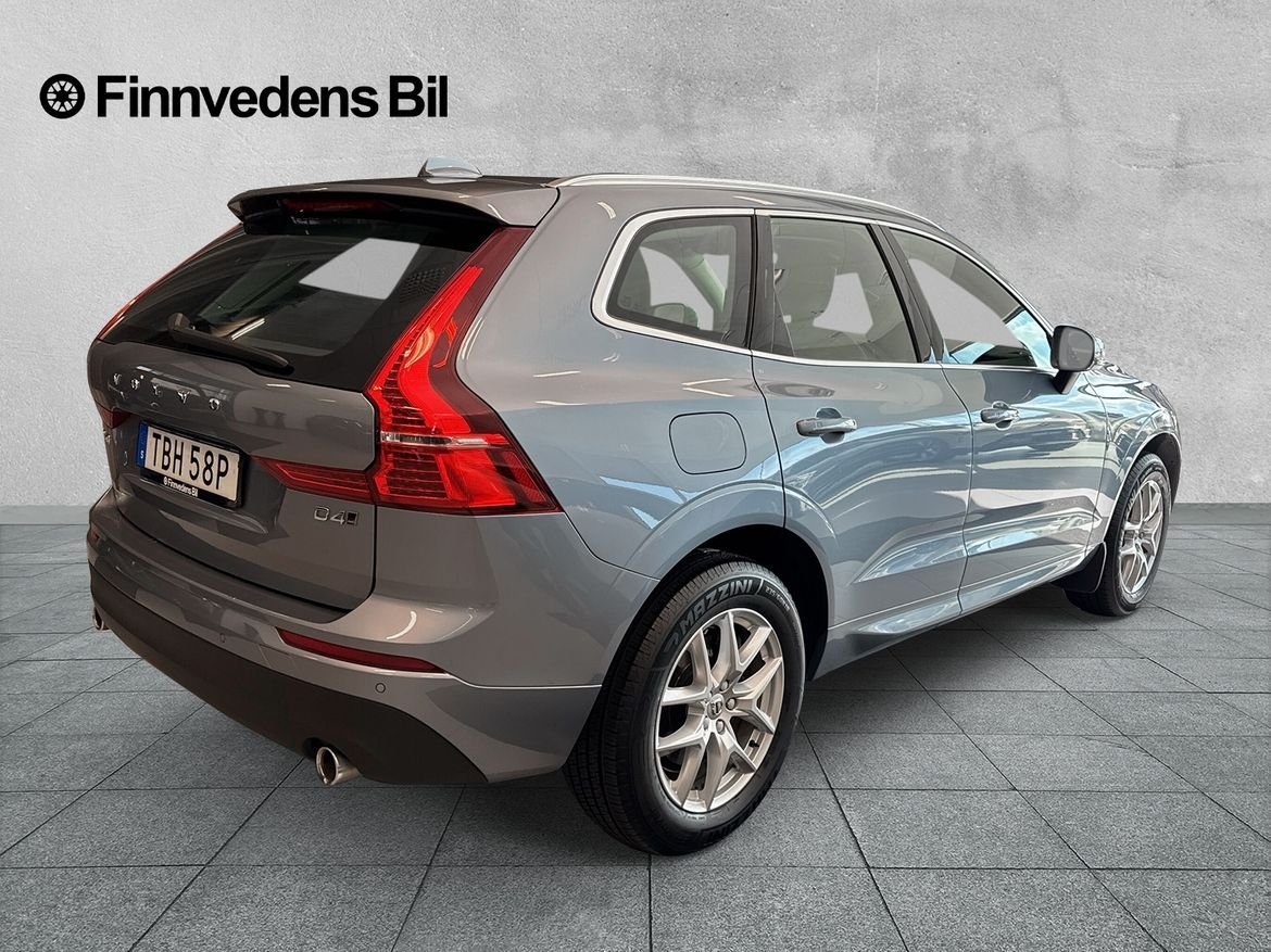 Volvo XC60 D4 AWD Momentum Adv SE 2019, bild 3/10