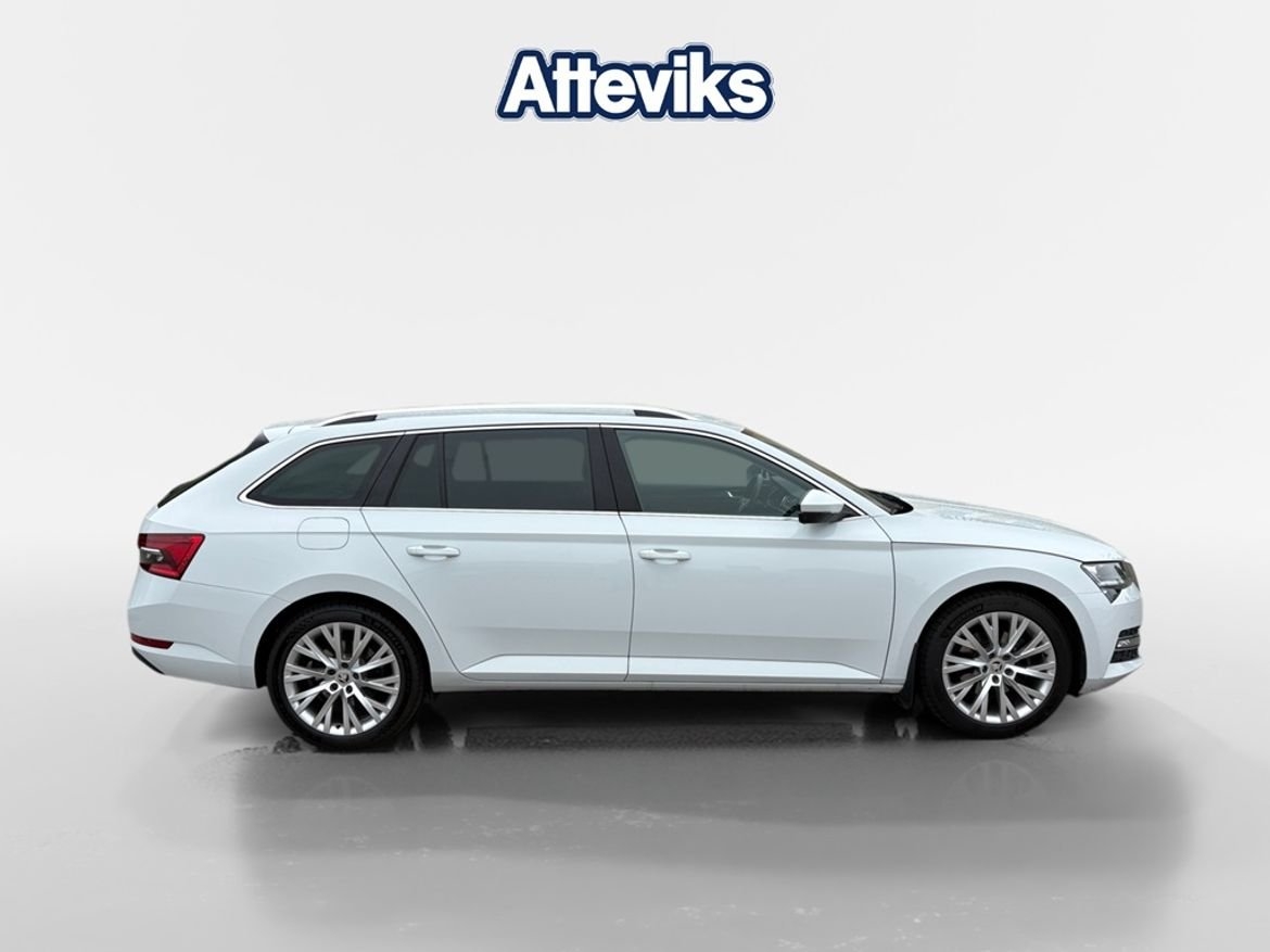 Skoda Superb 2023, kuva 2/10