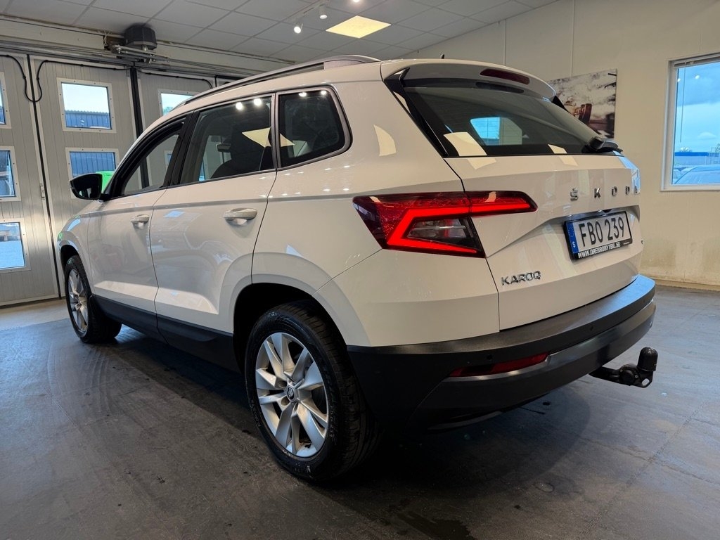 Skoda Karoq 2020, photo 3/24