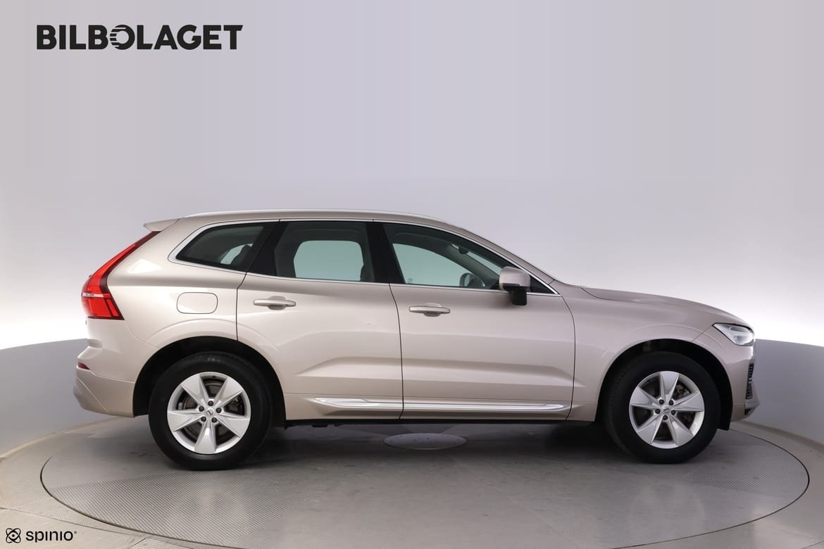 Volvo XC60 T6 Core Special Edition 2025, bild 2/15