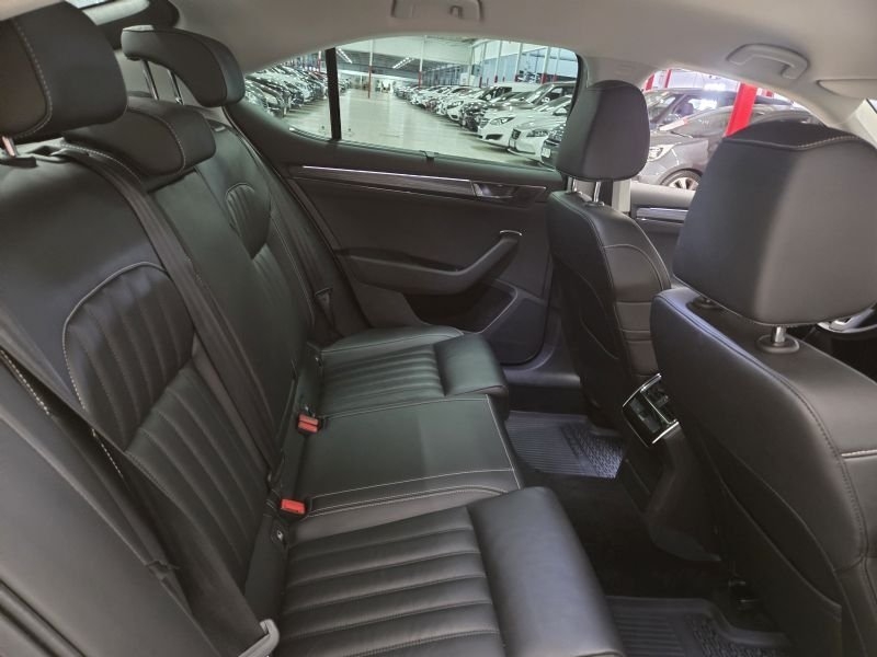 Skoda Superb 2020, kuva 4/8