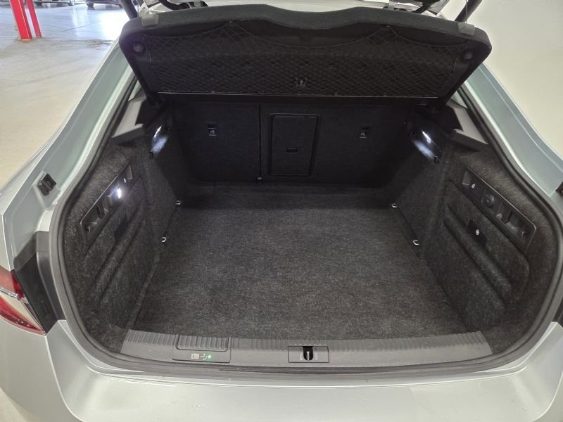 Skoda Superb 2020, kuva 6/8
