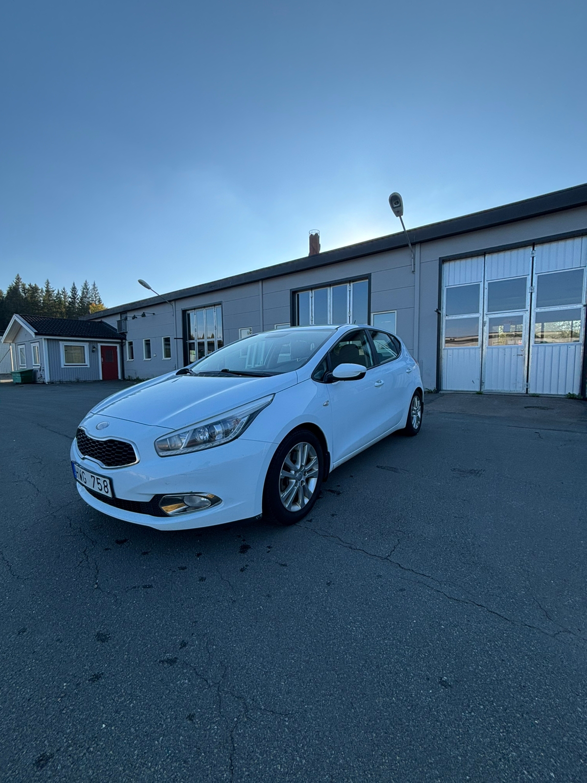Kia Ceed 1.4 CVVT Manuell 2013, bild 2/8