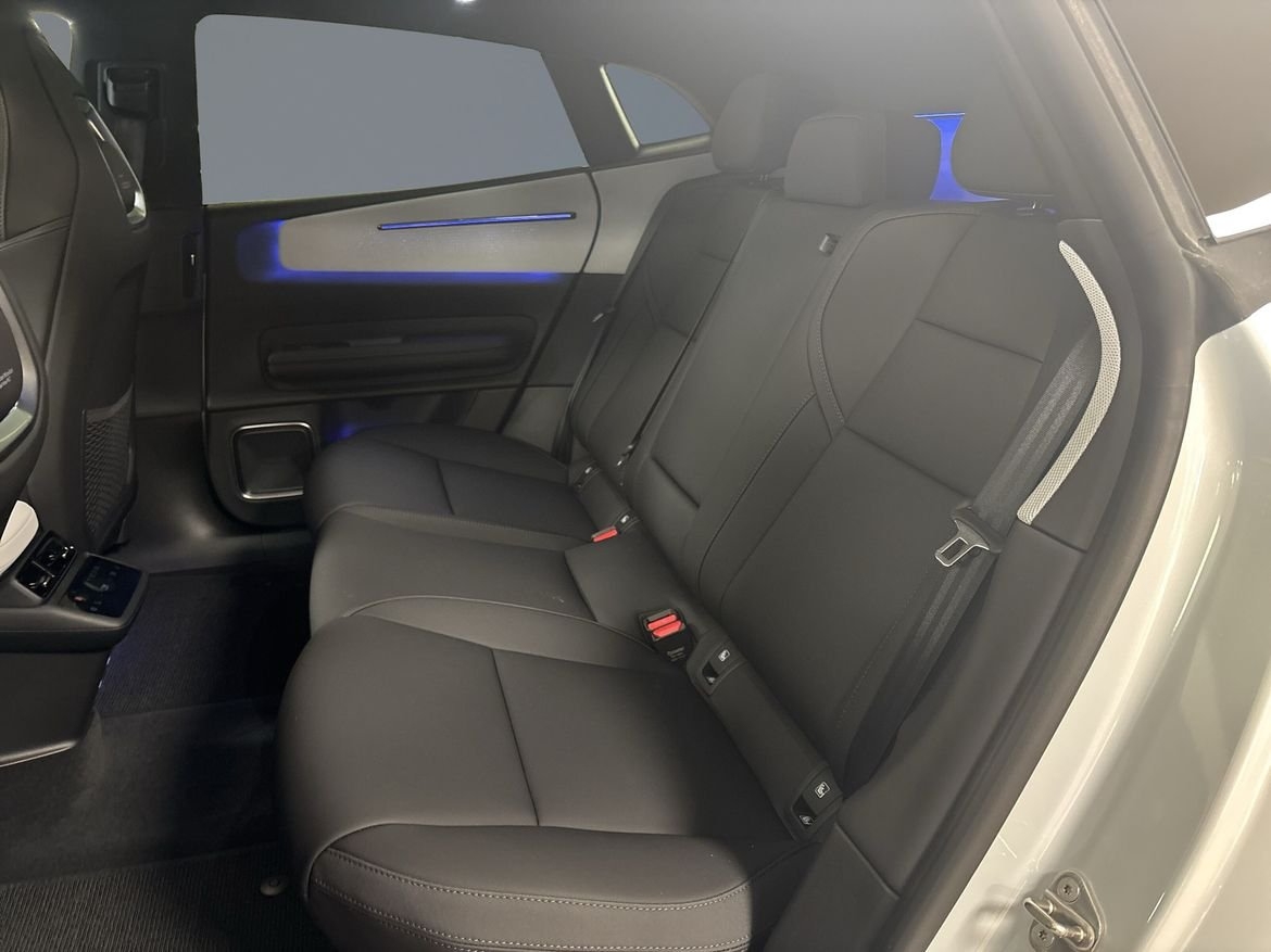 Polestar 4 LR Single motor Business edt 2026, bild 7/10
