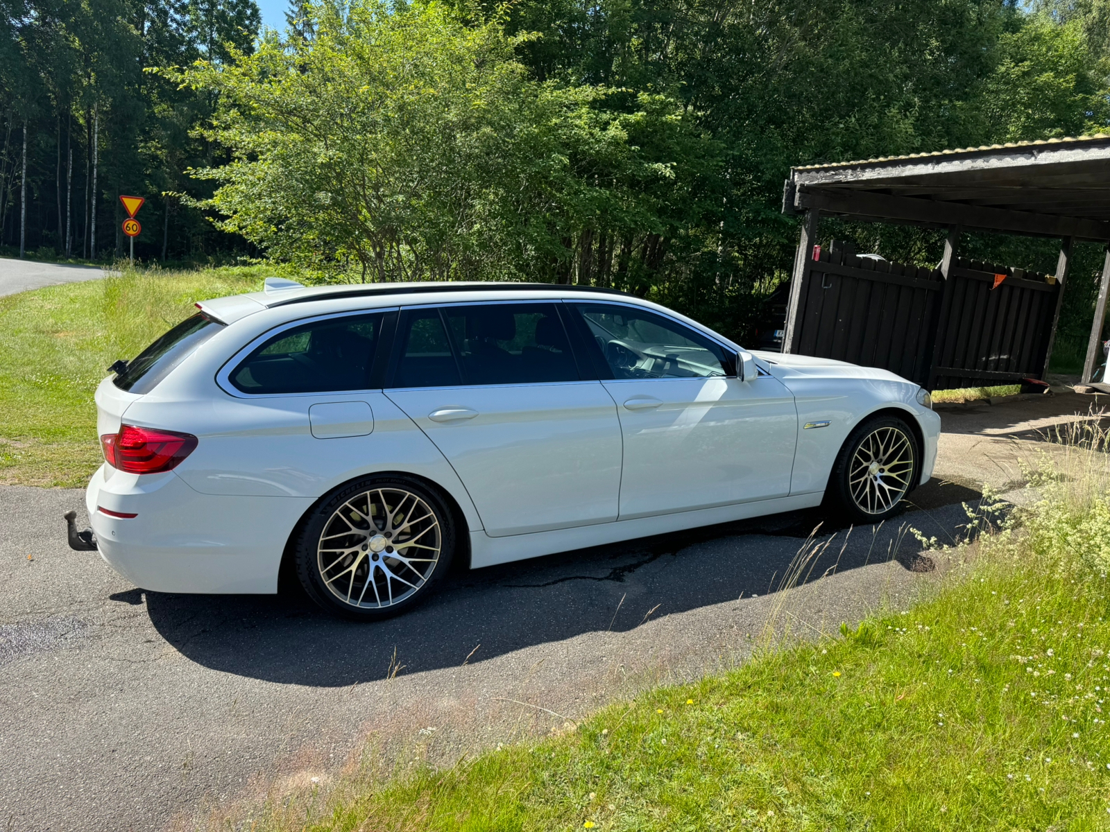 BMW 520 d Touring Steptronic 2012, bild 2/8