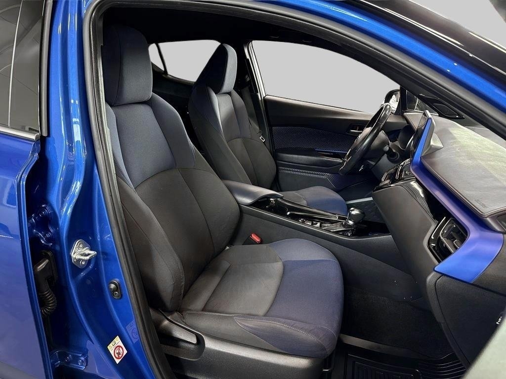 Toyota C-HR Hybrid CVT Style 2017, bild 7/10