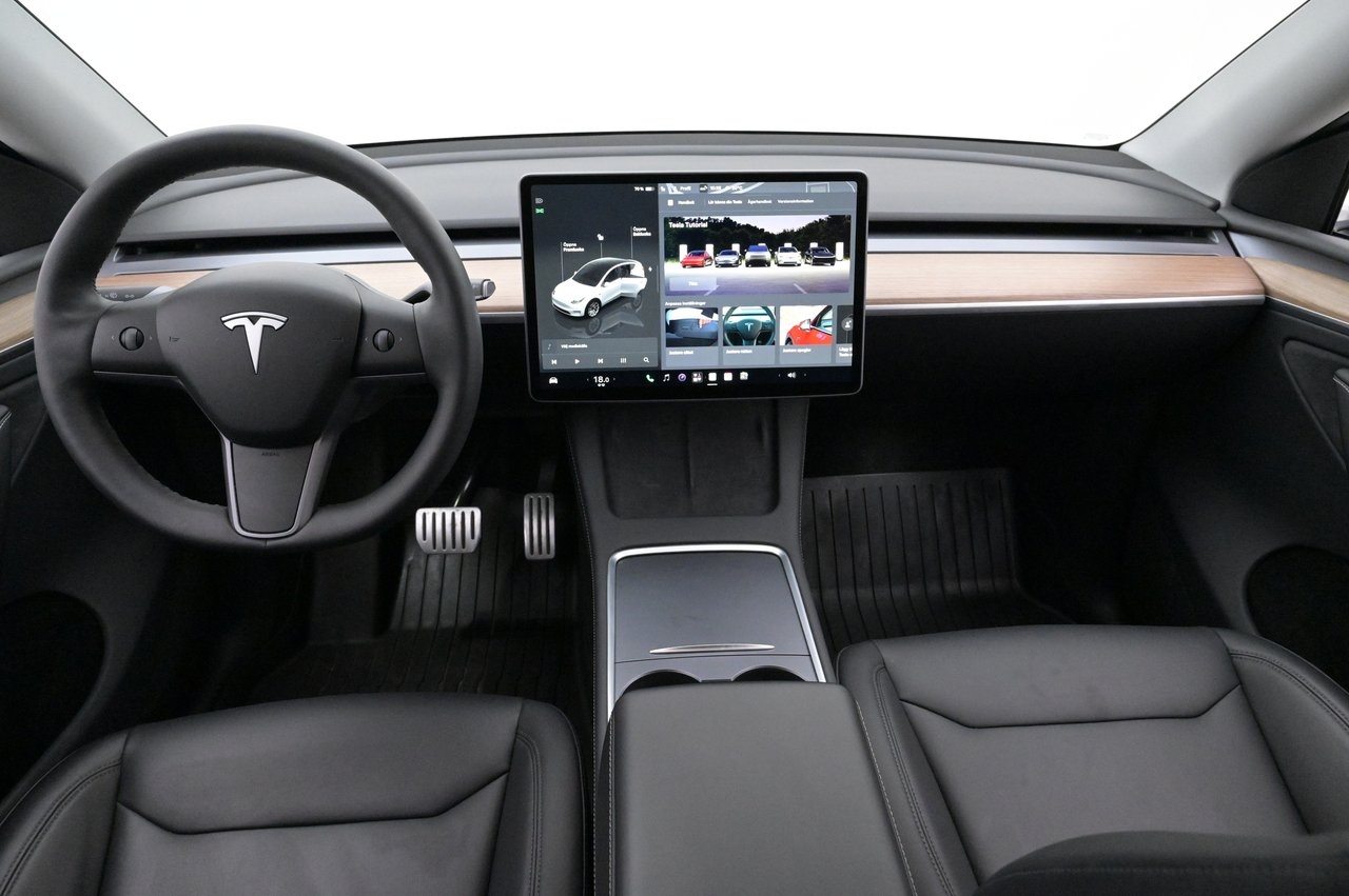Tesla Model Y 2024, kuva 6/10