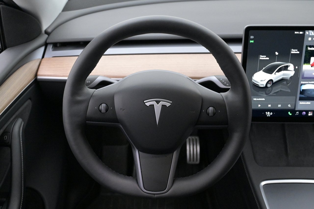 Tesla Model Y 2024, kuva 7/10