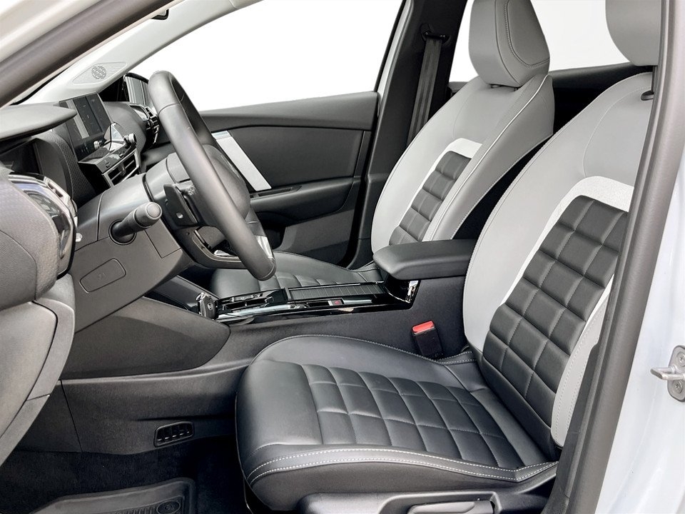 Citroen C4 X Hybrid 145hk Aut 2025, bild 4/10
