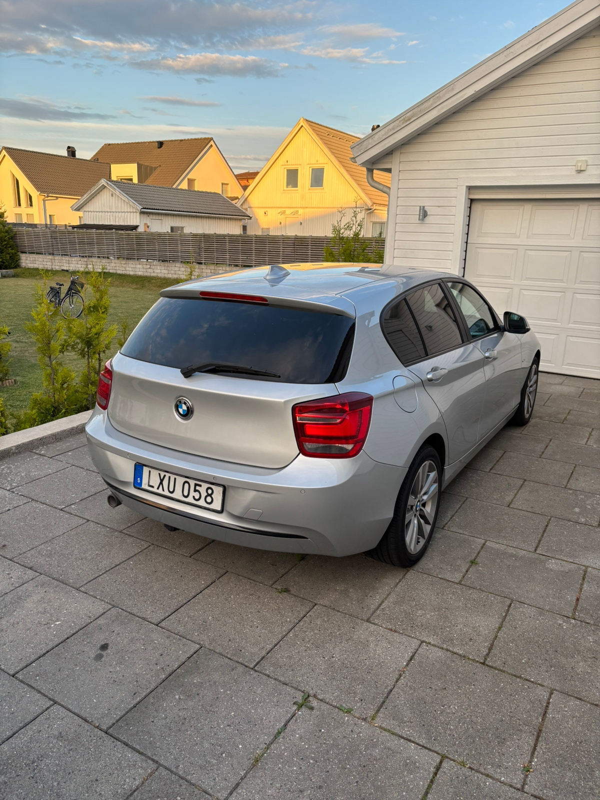 BMW 118 d 5-dörrars Steptronic 2014, bild 3/5