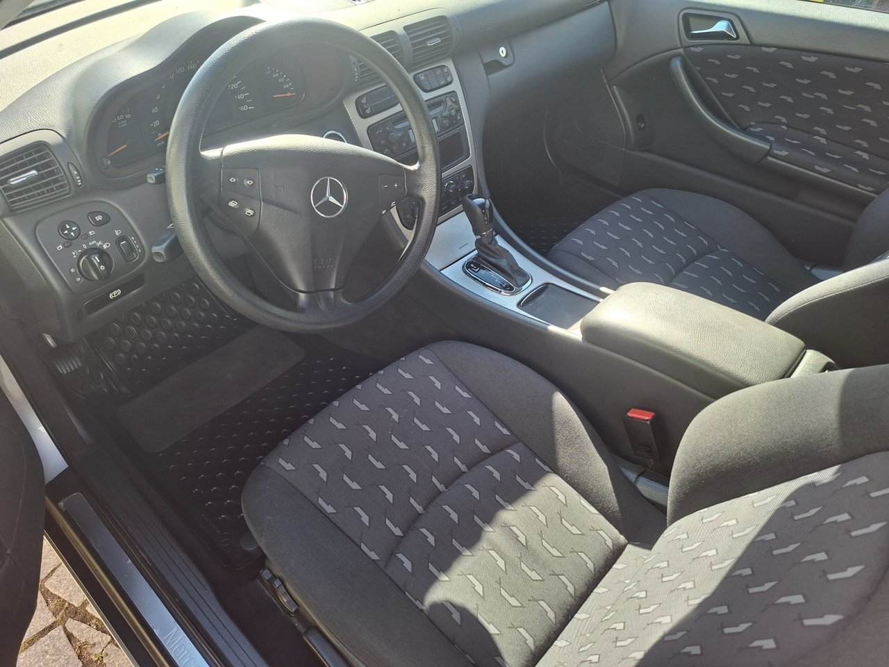 Mercedes-Benz C 2004, kuva 5/8