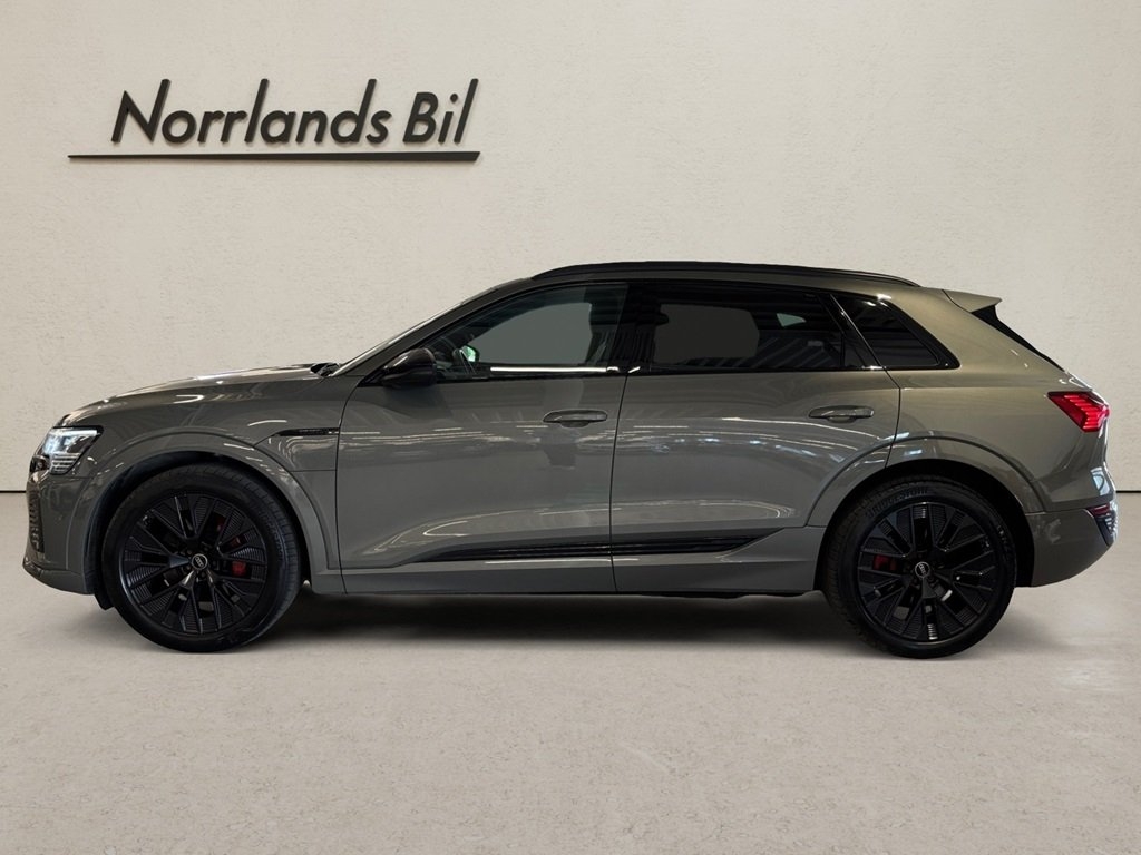 Audi Q8 55 E-TRON QUATTRO S LINE 2024, bild 2/10