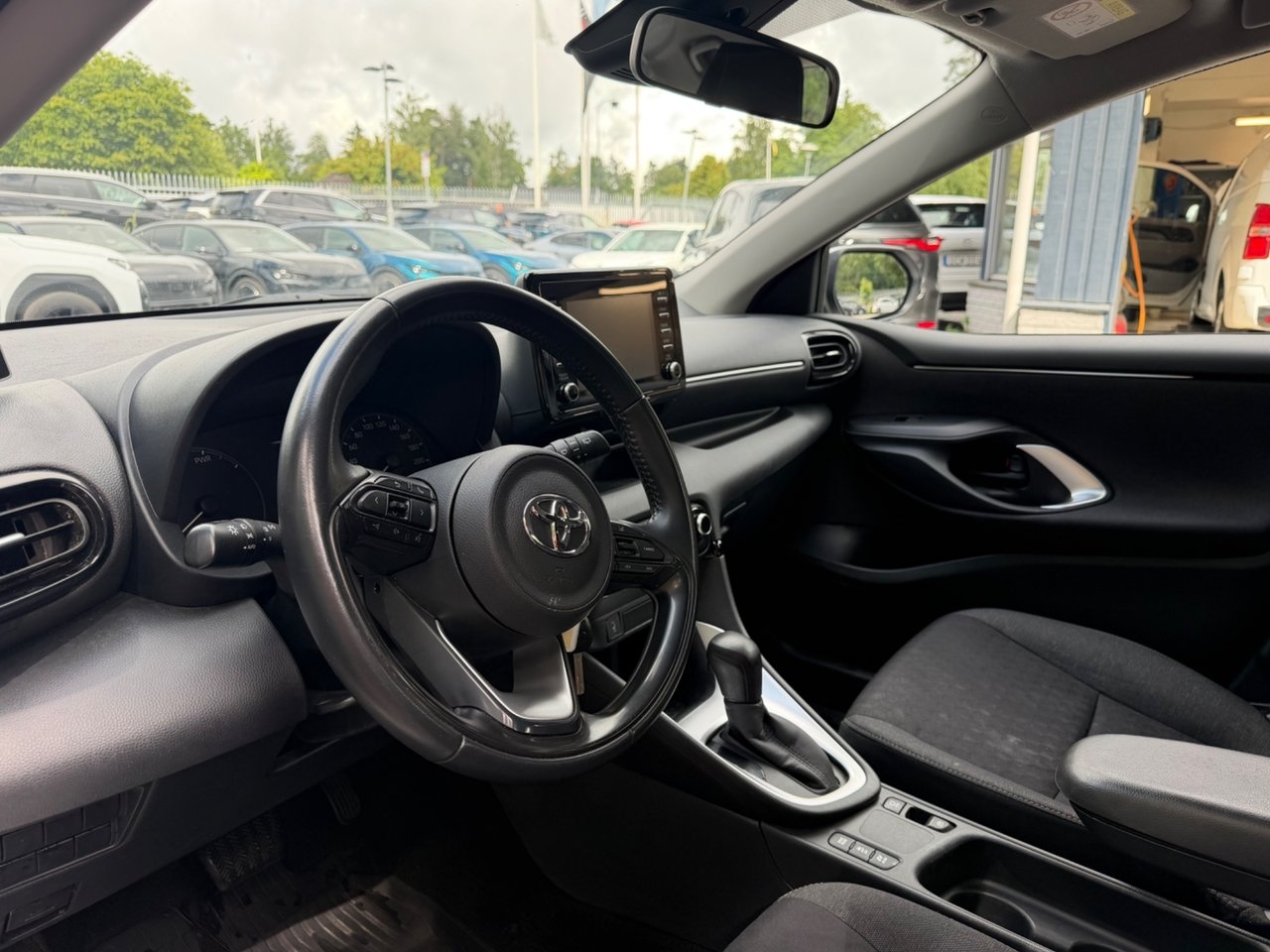 Toyota Yaris Hybrid CVT Active 2022, bild 7/10