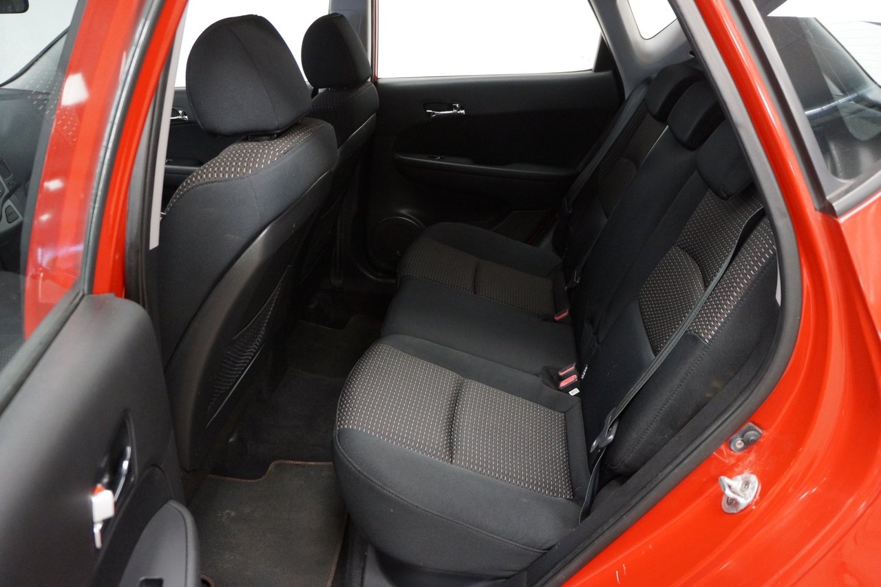 Hyundai i30 1.6 CRDi 2008, bild 6/10