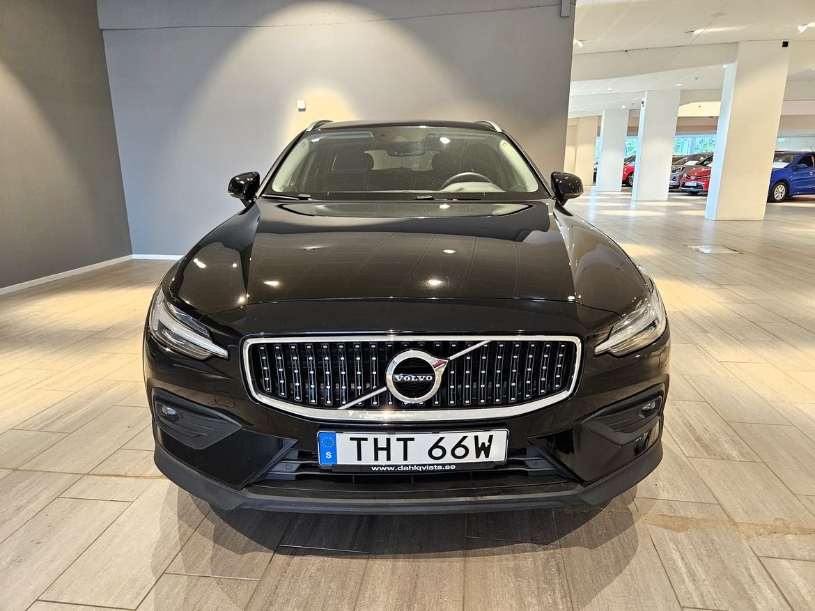 Volvo V60 Cross Country B4 AWD 197hk 2022, bild 3/10