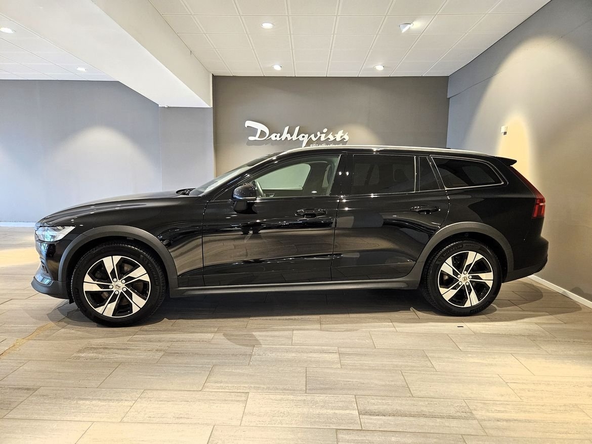 Volvo V60 Cross Country B4 AWD 197hk 2022, bild 5/10