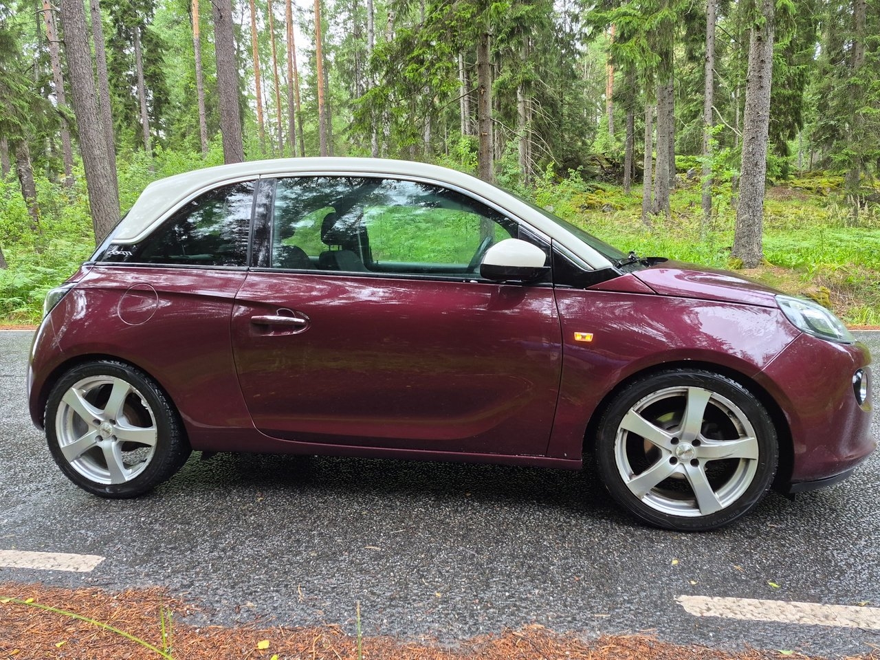 Opel Adam 2013, photo 4/10