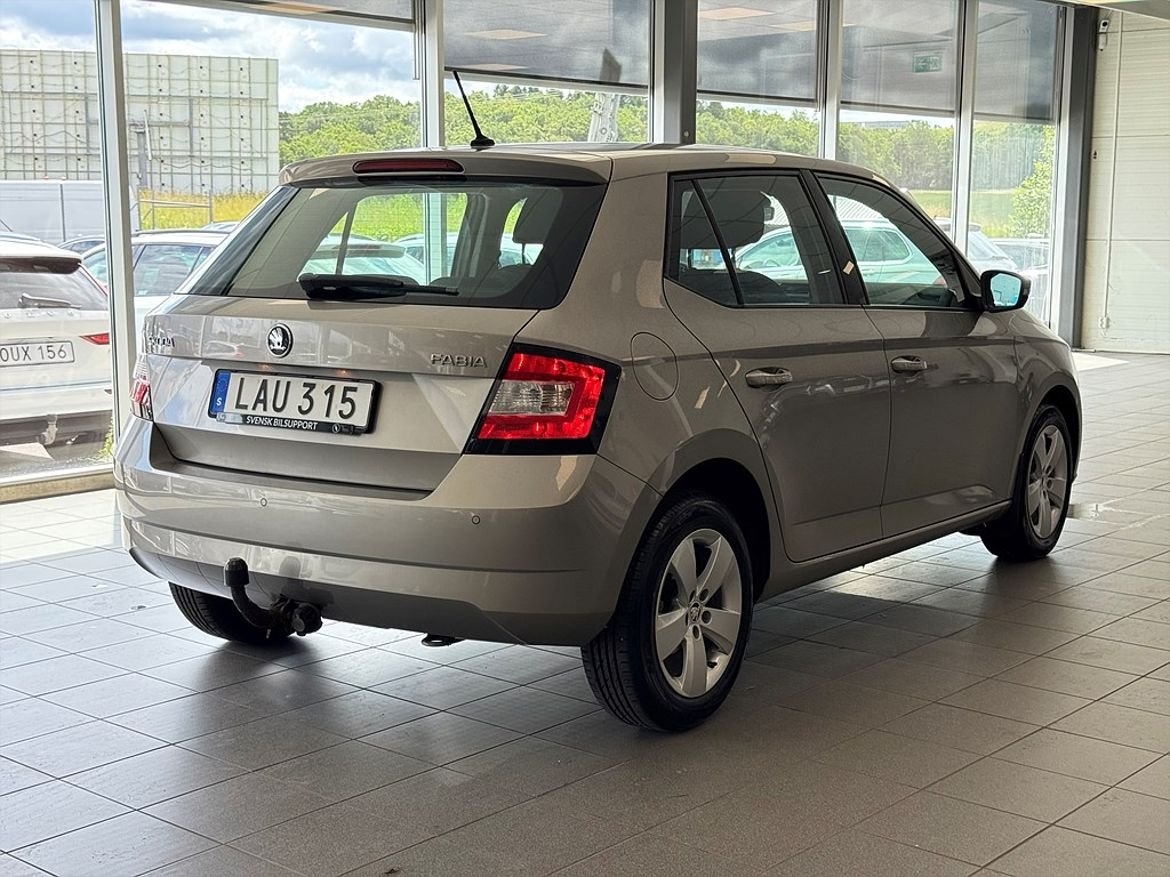 Skoda Fabia Škoda 1.2 TSI Sensorer Drag 2016, kuva 3/21