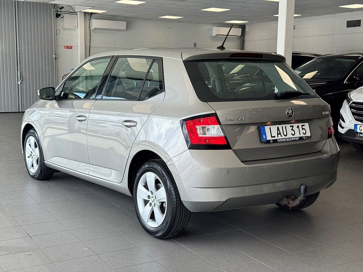 Skoda Fabia Škoda 1.2 TSI Sensorer Drag 2016, kuva 5/21
