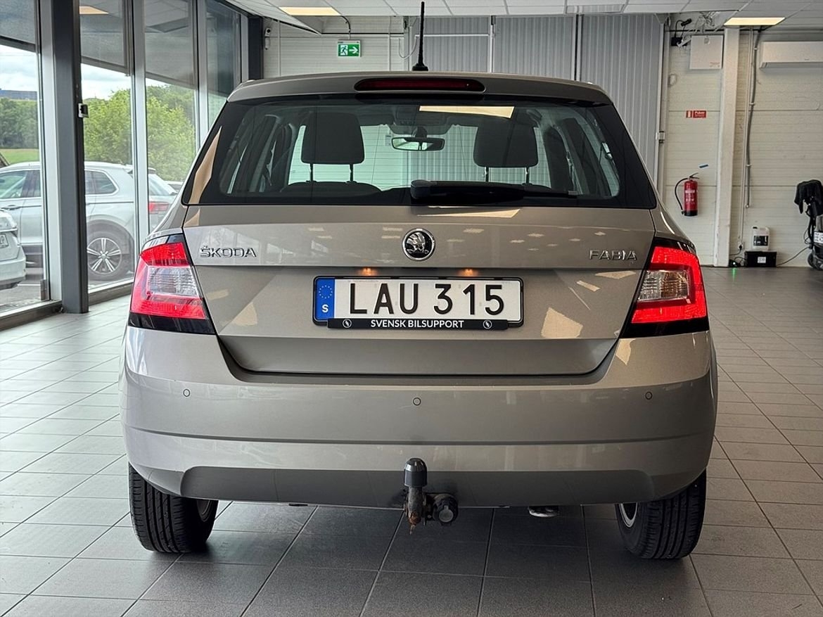 Skoda Fabia Škoda 1.2 TSI Sensorer Drag 2016, kuva 4/21