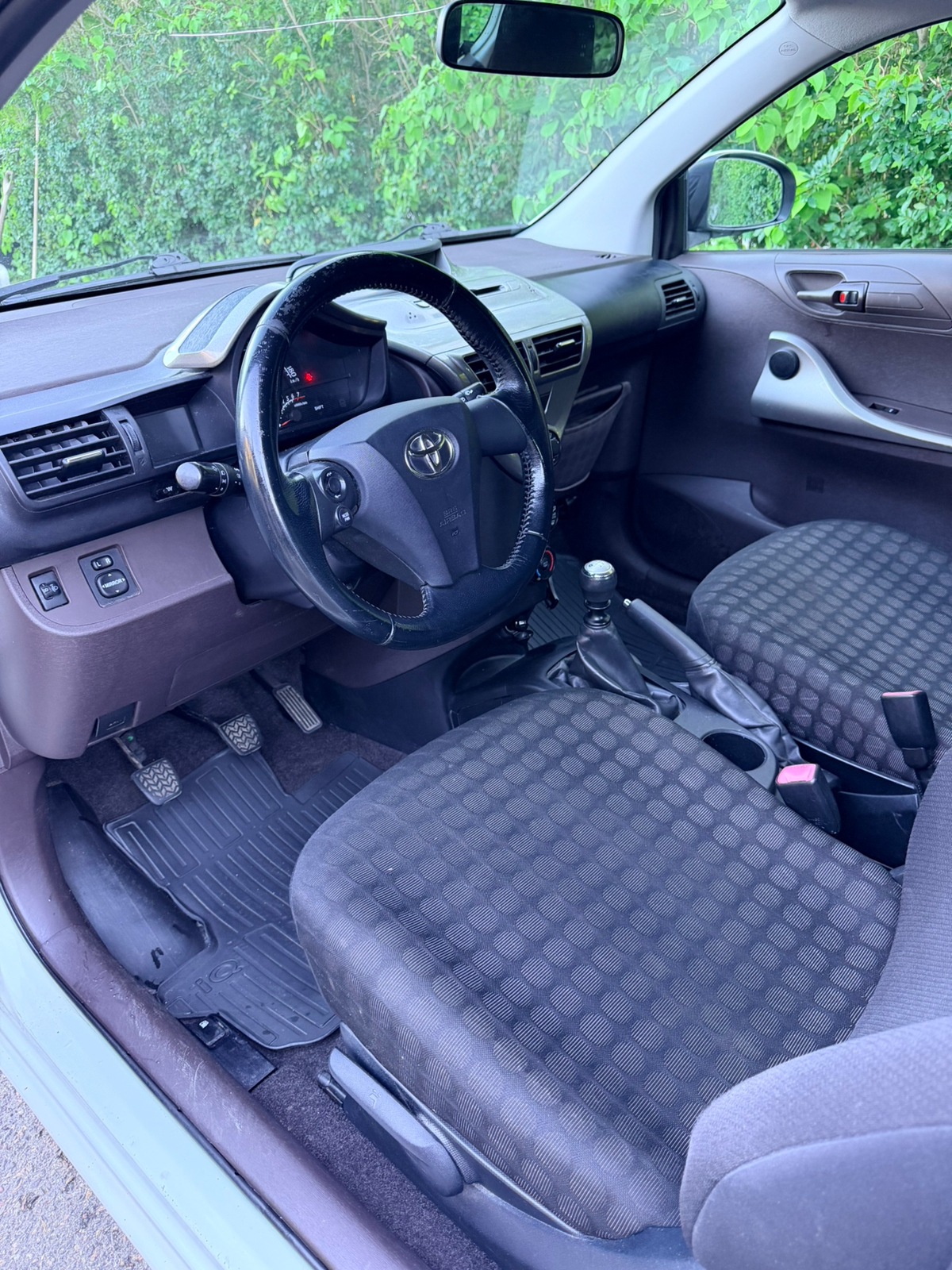 Toyota IQ 1.0 VVT-i Manuell 2009, kuva 5/5