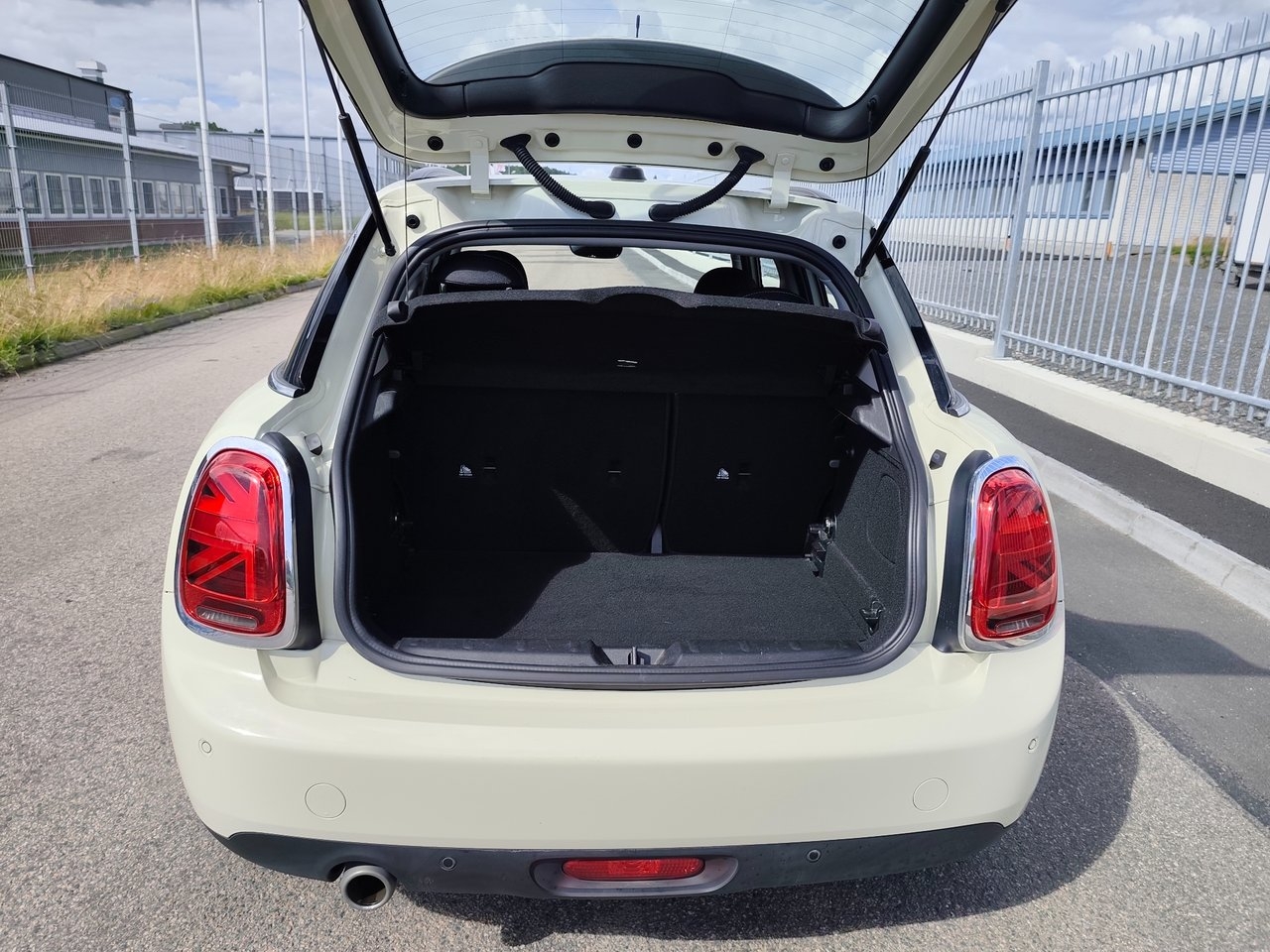 MINI Cooper 2019, photo 6/10