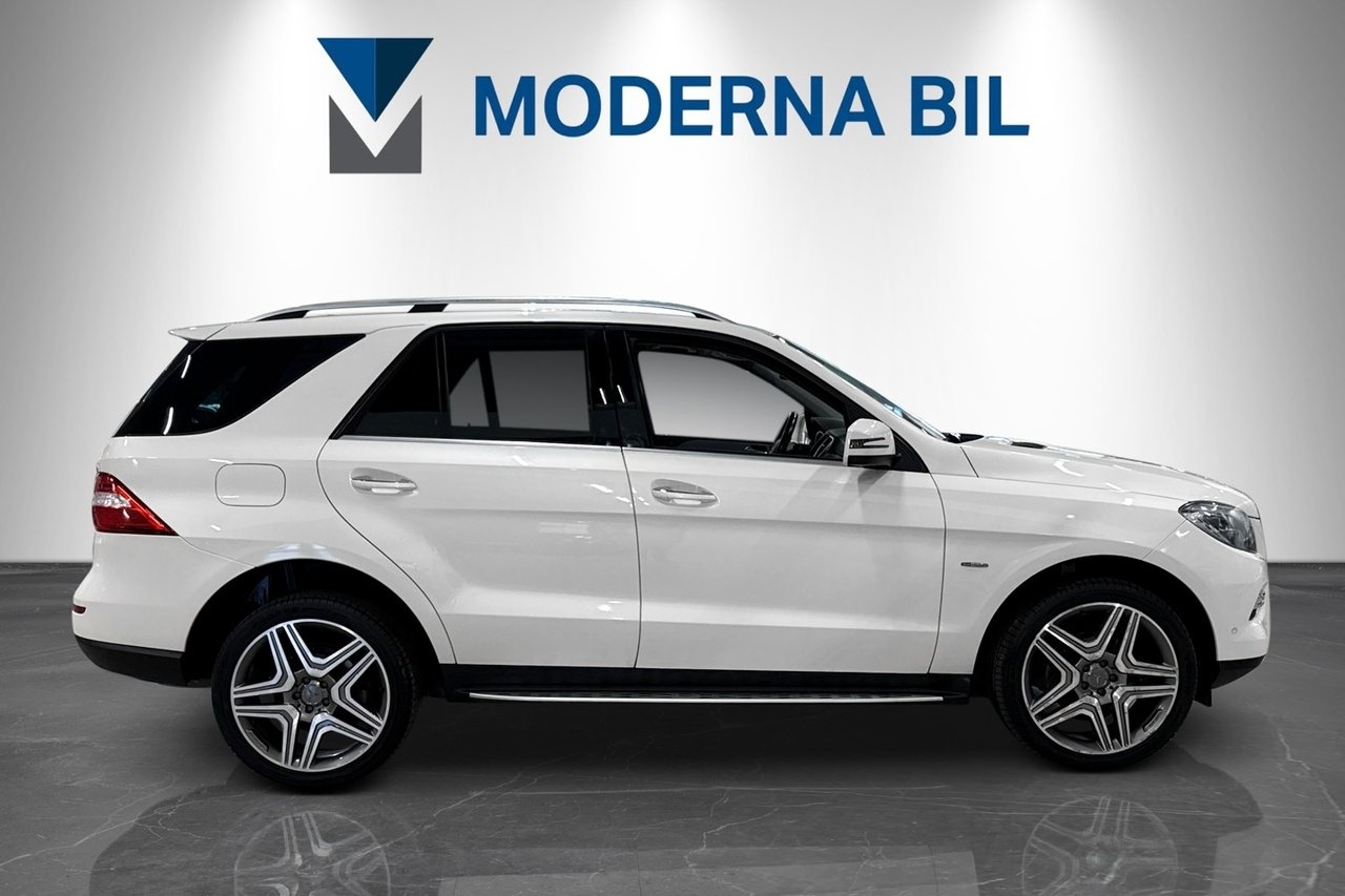 Mercedes-Benz ML 2012, photo 7/27
