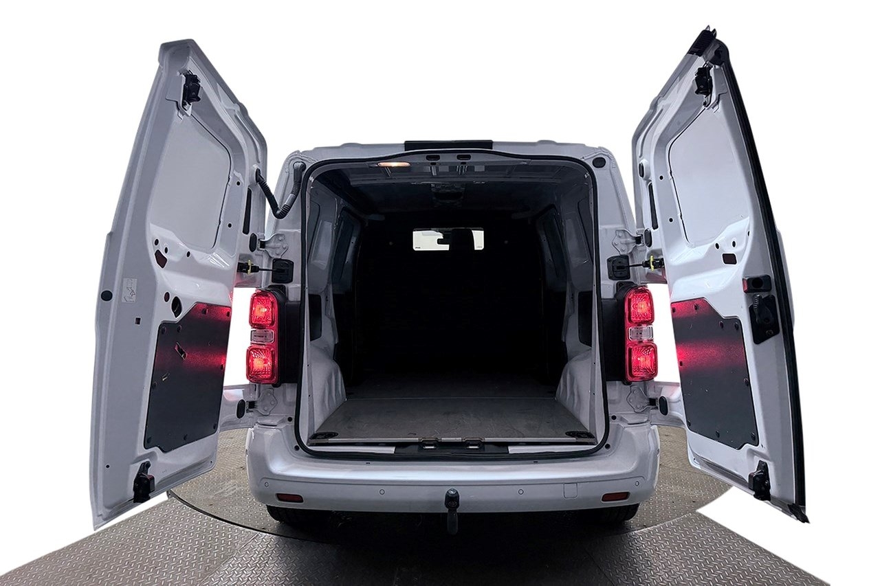 Toyota Proace Electric 75 kWh L2 Drag 2022, bild 7/10