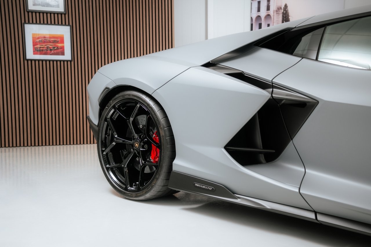 Lamborghini Revuelto 2024, bild 5/15